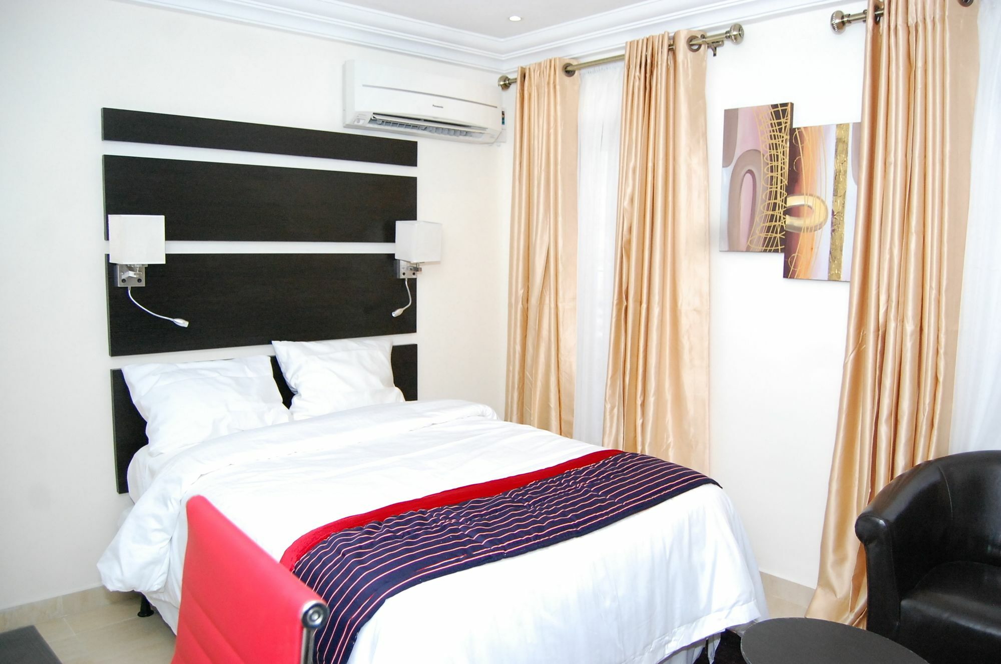 The Montrose Hotel Lekki Eksteriør billede