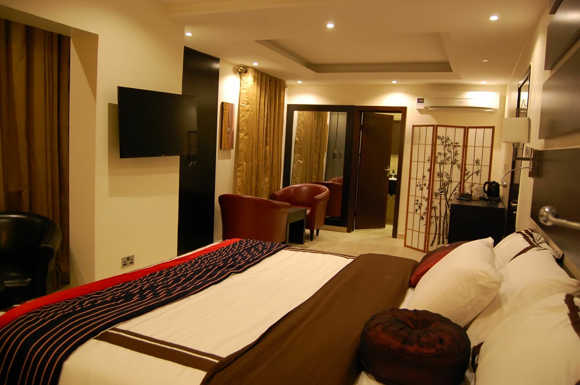 The Montrose Hotel Lekki Eksteriør billede